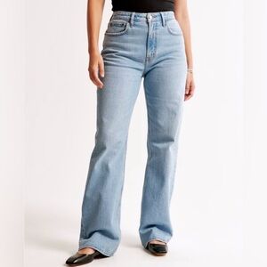 Abercrombie Curve Love High Rise 90s Relaxed Jean